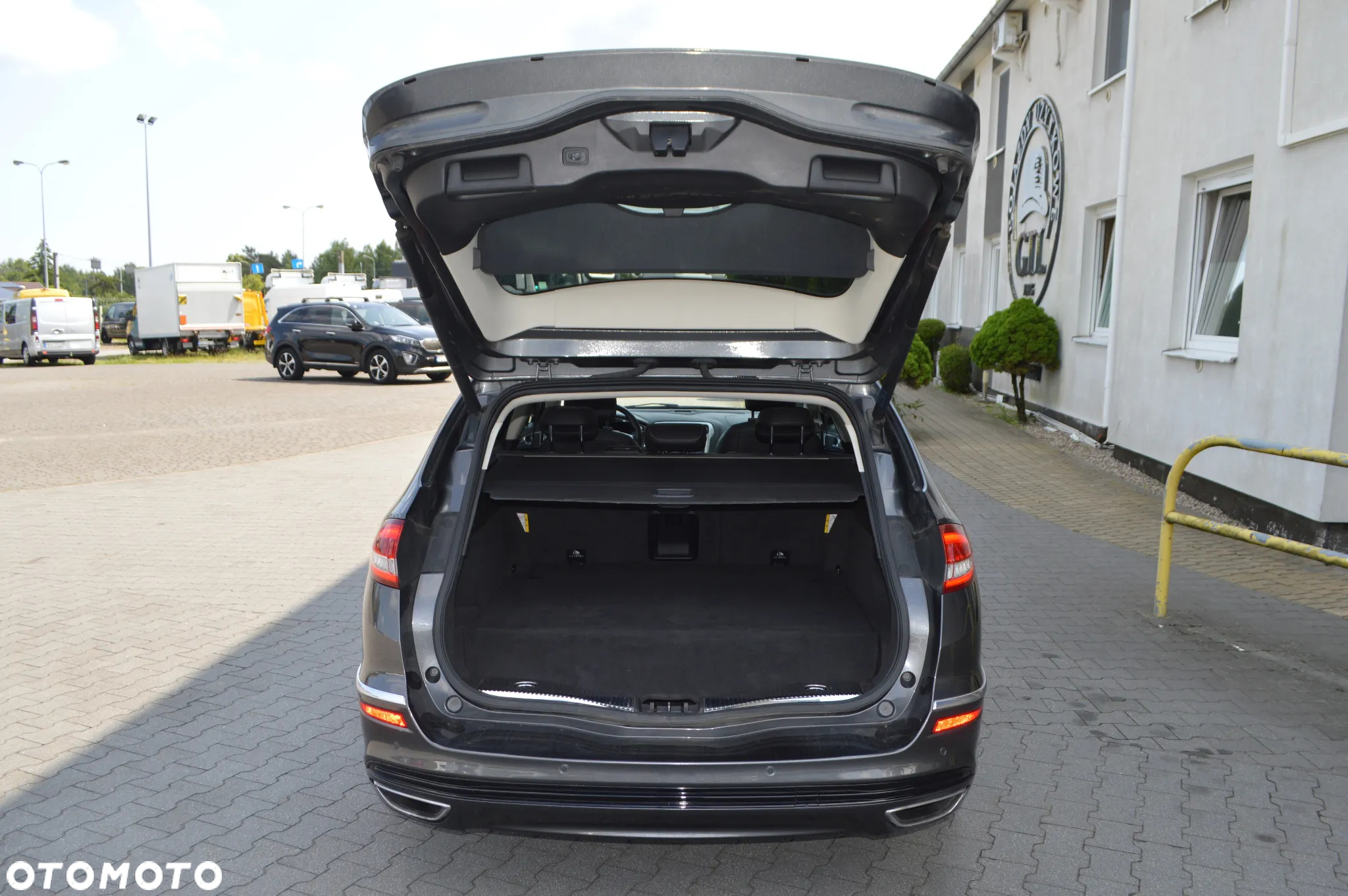 Ford Mondeo 2.0 Hybrid Vignale - 11