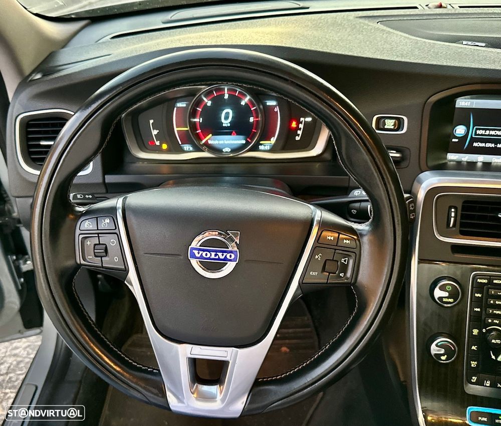 Volvo V60 D6 Plug-In-Hybrid AWD Geartronic Pure Limited - 18