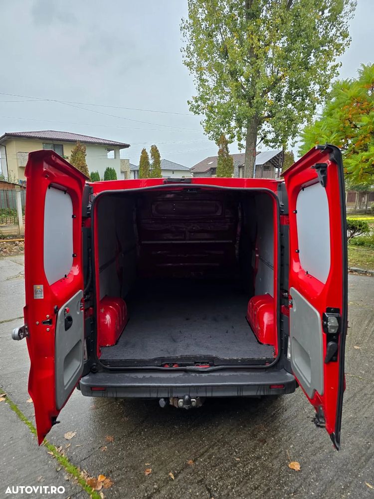 Opel Vivaro - 8