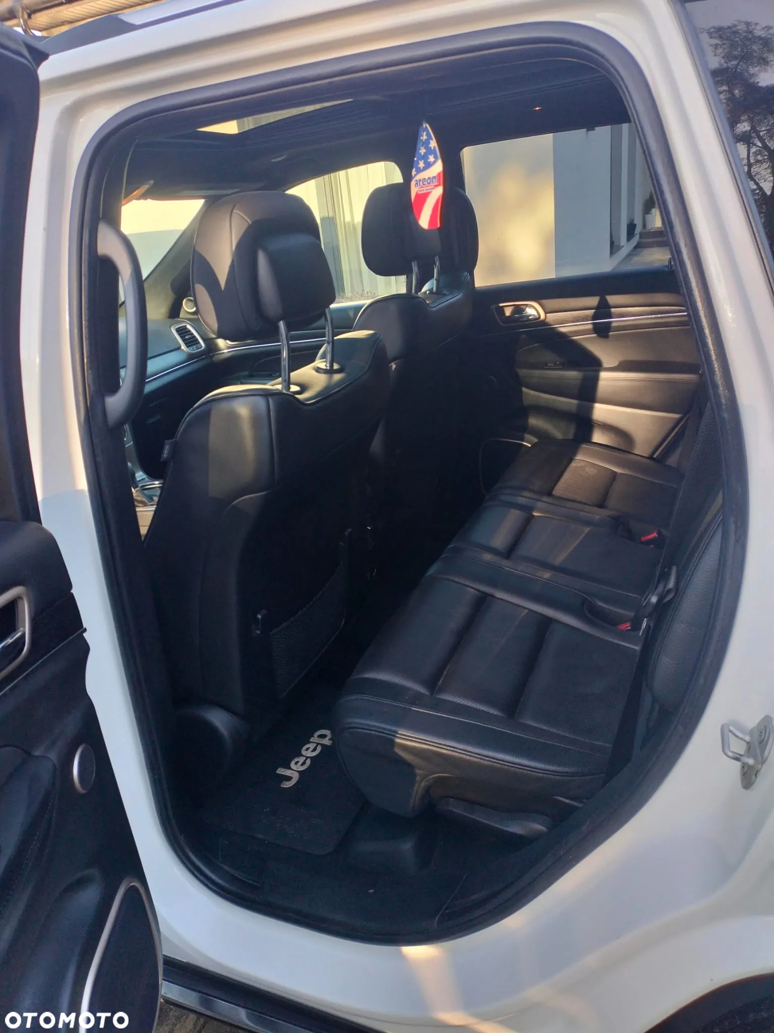 Jeep Grand Cherokee 5.7 V8 Summit - 11