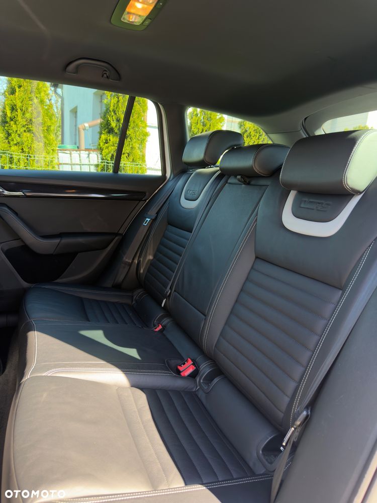Skoda Octavia 2.0 TDI DSG RS - 18