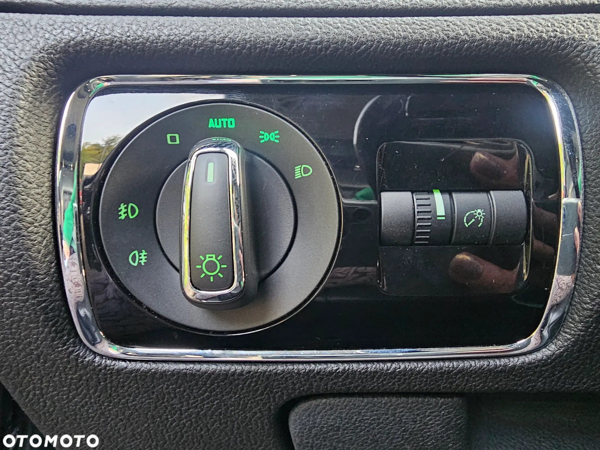 Skoda Superb 2.0 TDI Elegance DSG - 23
