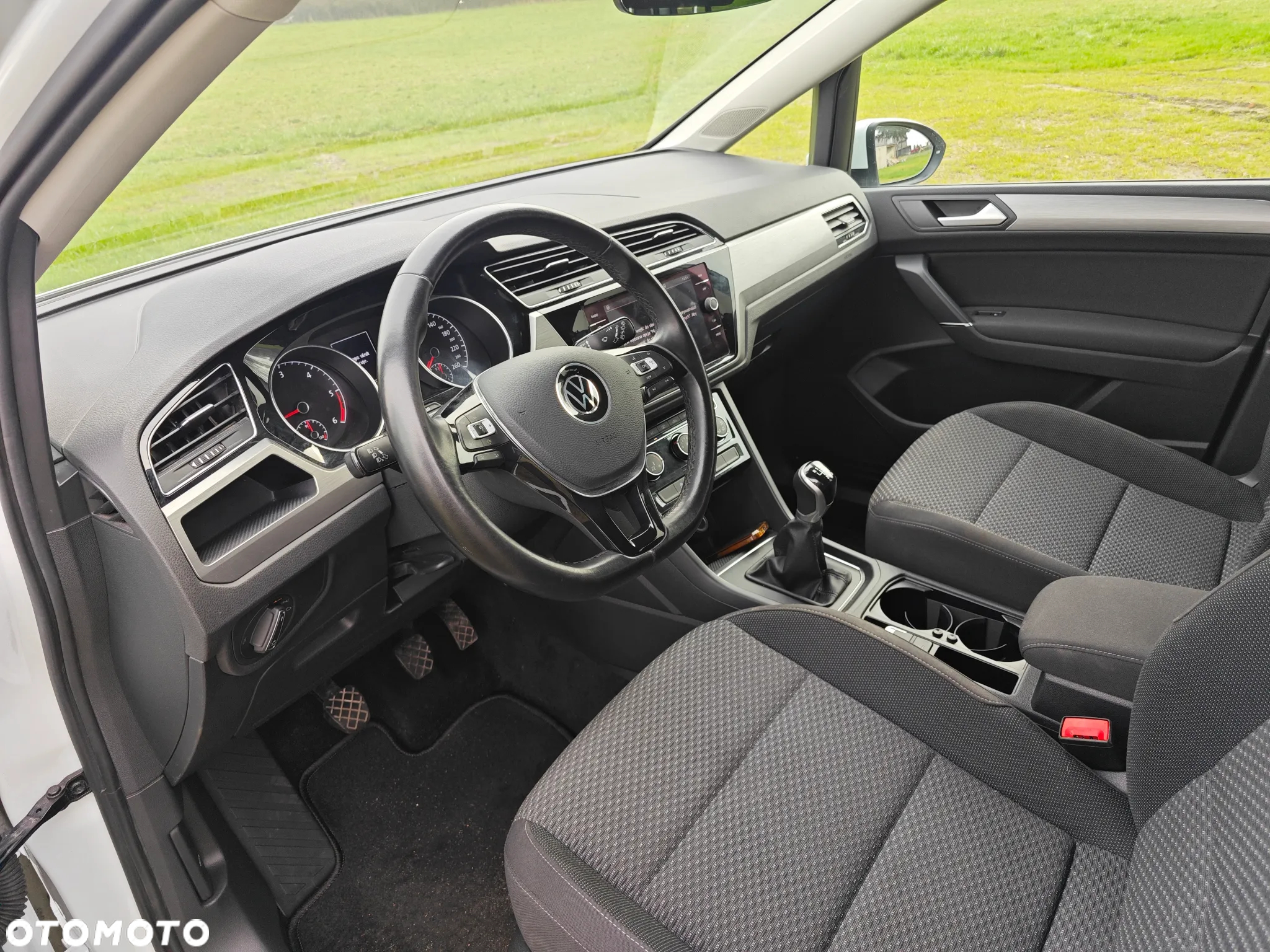 Volkswagen Touran 2.0 TDI BMT SCR Active - 5