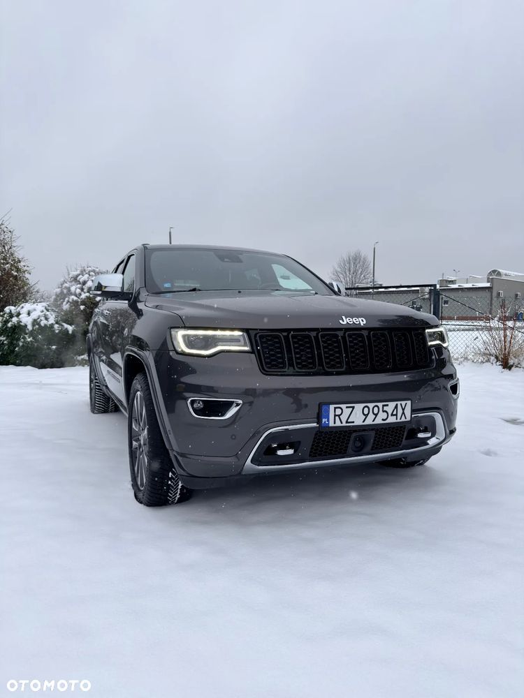 Jeep Grand Cherokee 5.7 V8 HEMI Overland - 30