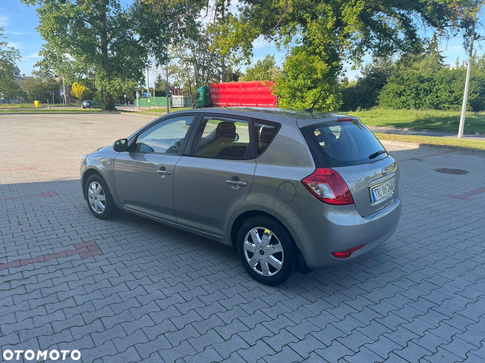 Kia Ceed 1.4 CVVT Attract - 16