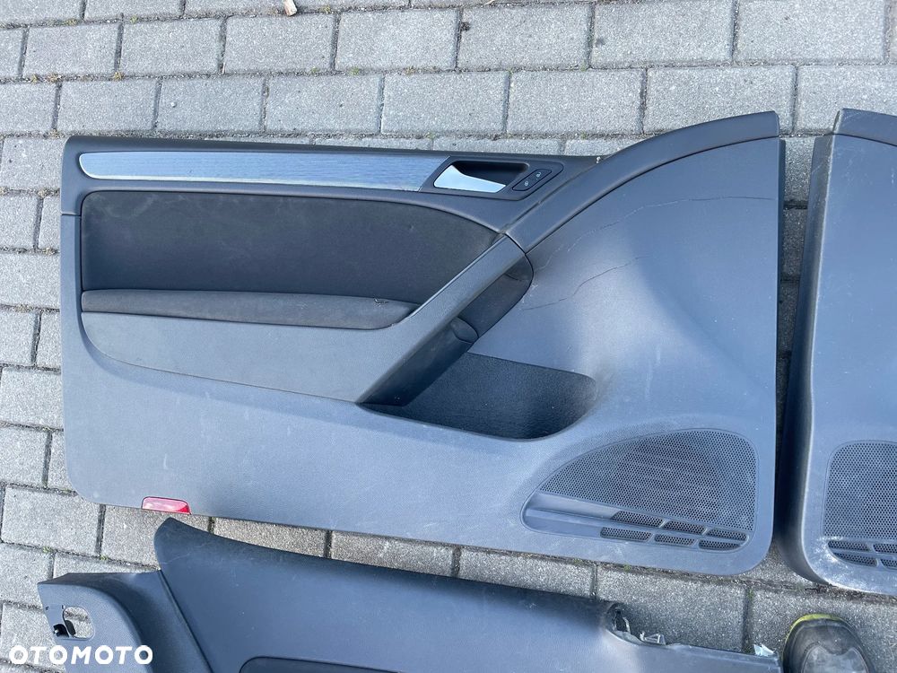 VW Golf VI 3D Boczki Tapicerka drzwi komplet Europa - 4