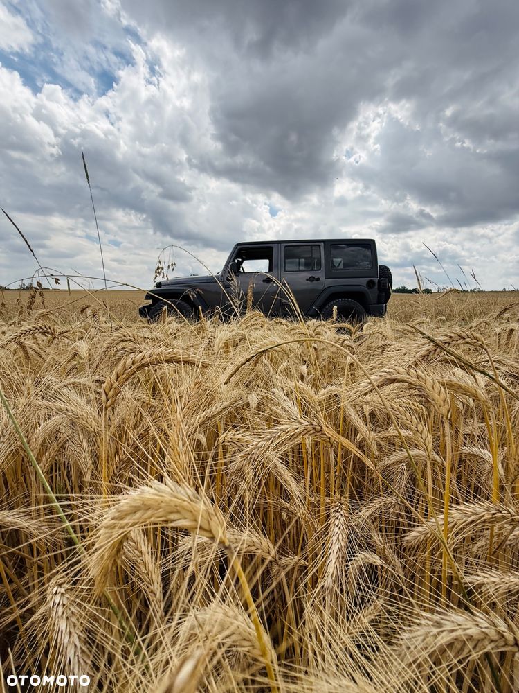 Jeep Wrangler - 2