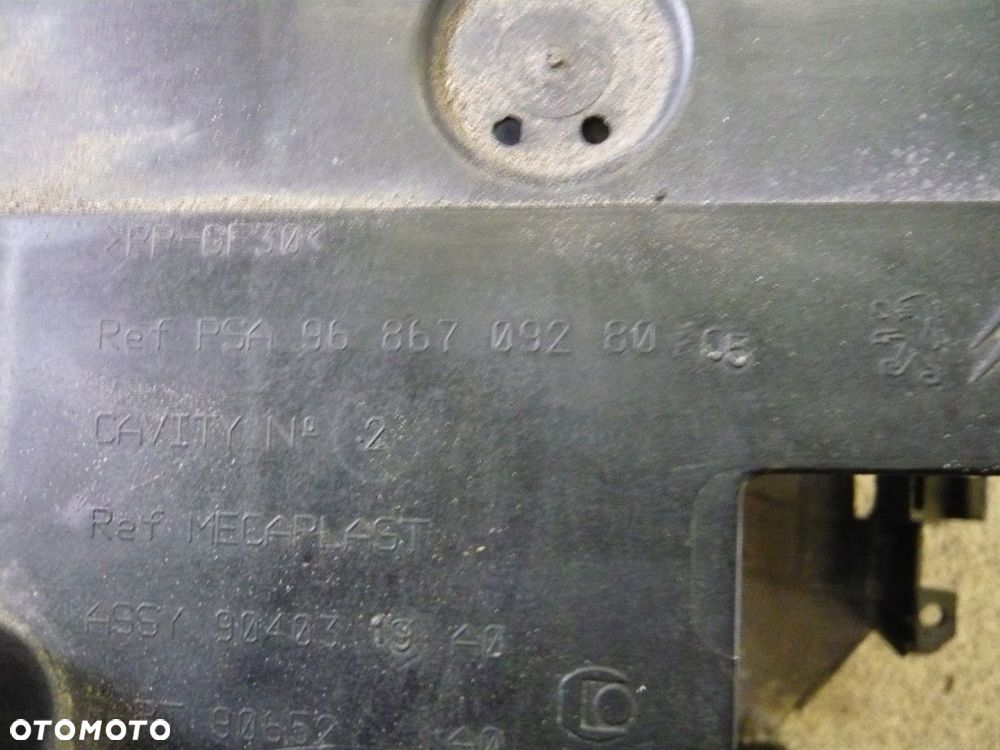 podstawa obudowa akumulatora 9686709280 peugeot 508 i - 2