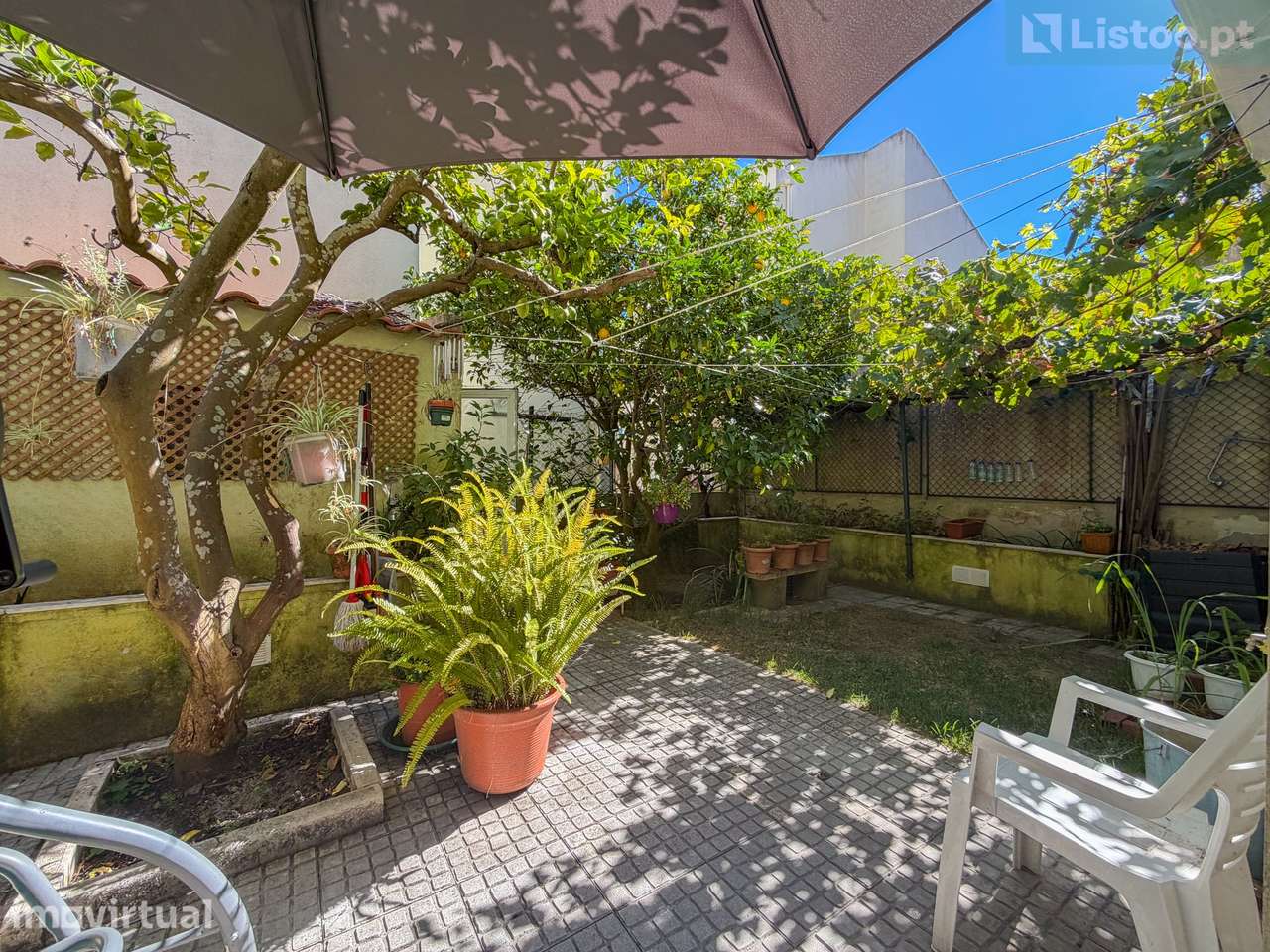 Moradia T4 no Alto do Lagoal com Vista Mar, jardim e estacionamento - Grande imagem: 2/39
