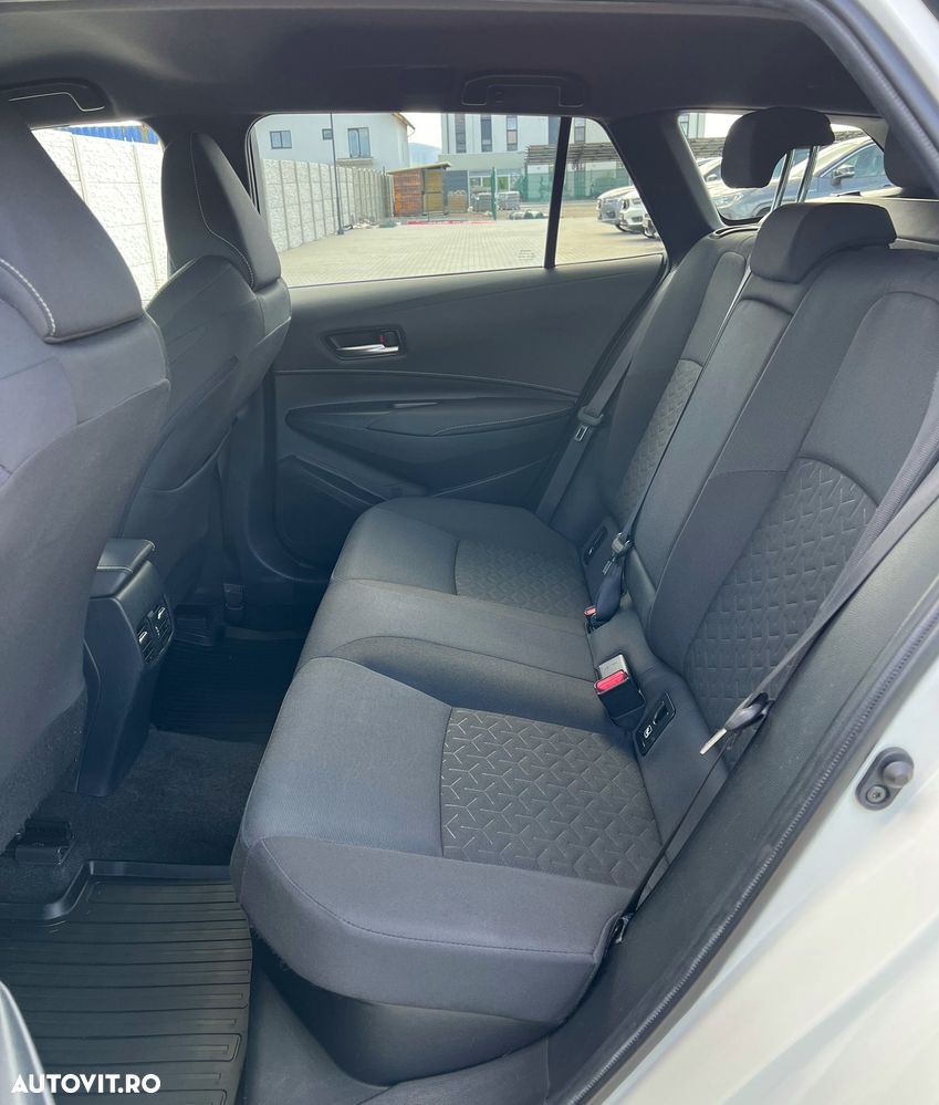 Toyota Corolla 1.8 HSD Exclusive interior Negru - 17