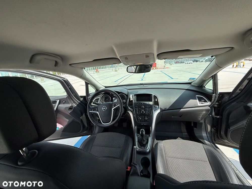 Opel Astra 1.4 T Cosmo - 13