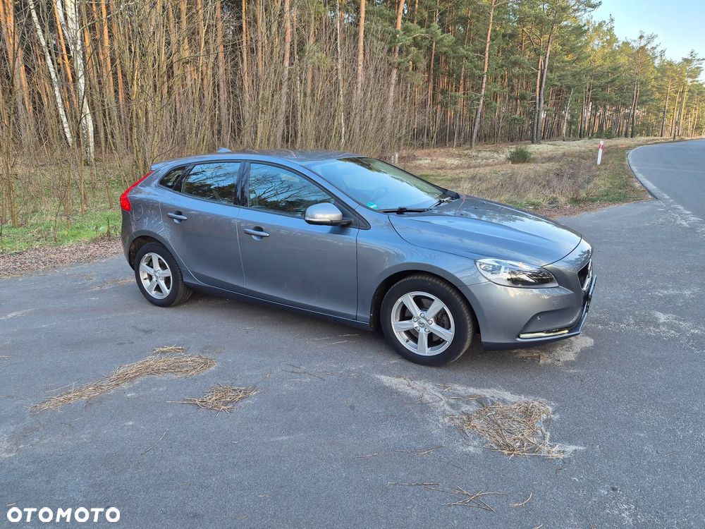 Volvo V40 T2 Inscription - 1