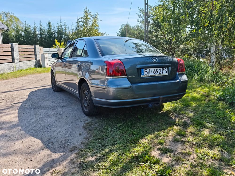 Toyota Avensis 2.0 D-4D - 5