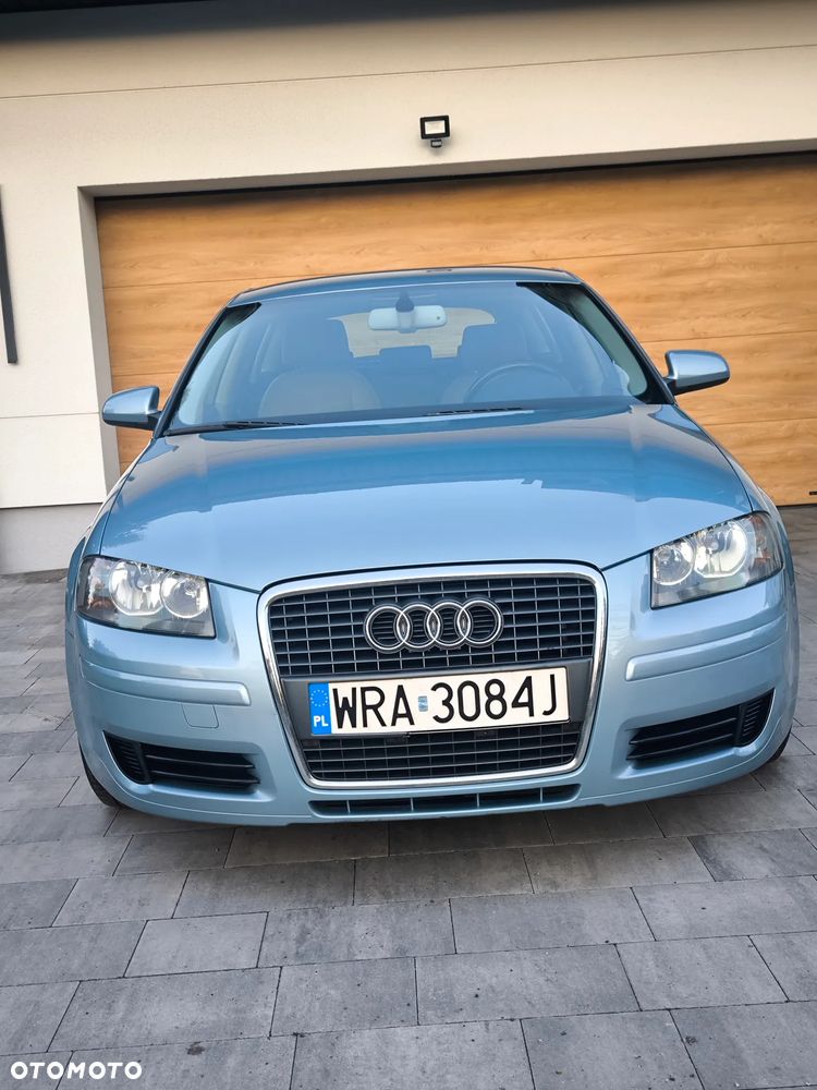 Audi A3 Sportback 1.6 FSI Ambiente - 25