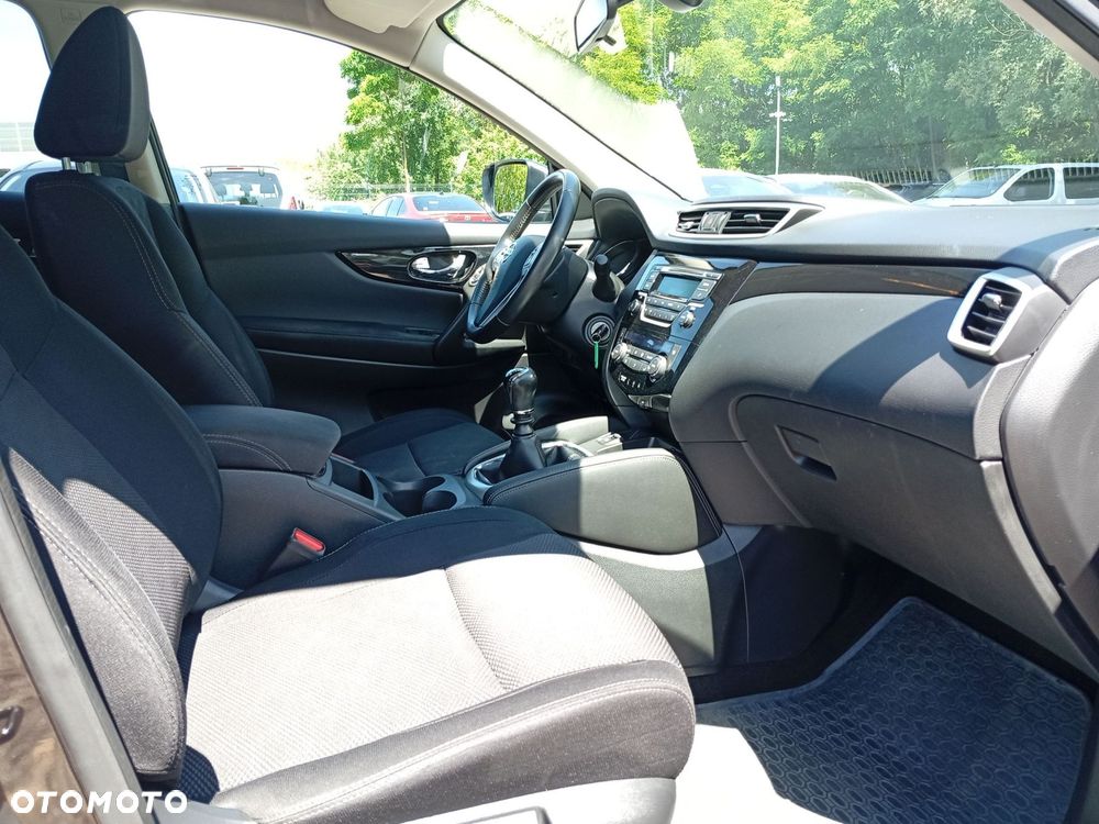 Nissan Qashqai 1.2 DIG-T Acenta EU6 - 17
