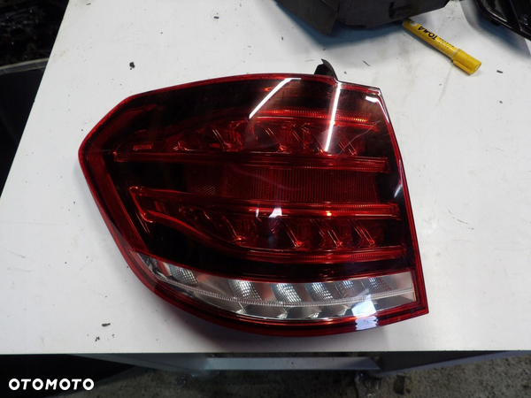 LAMPA TYŁ TYLNA LEWA MERCEDES W212 A2129061703