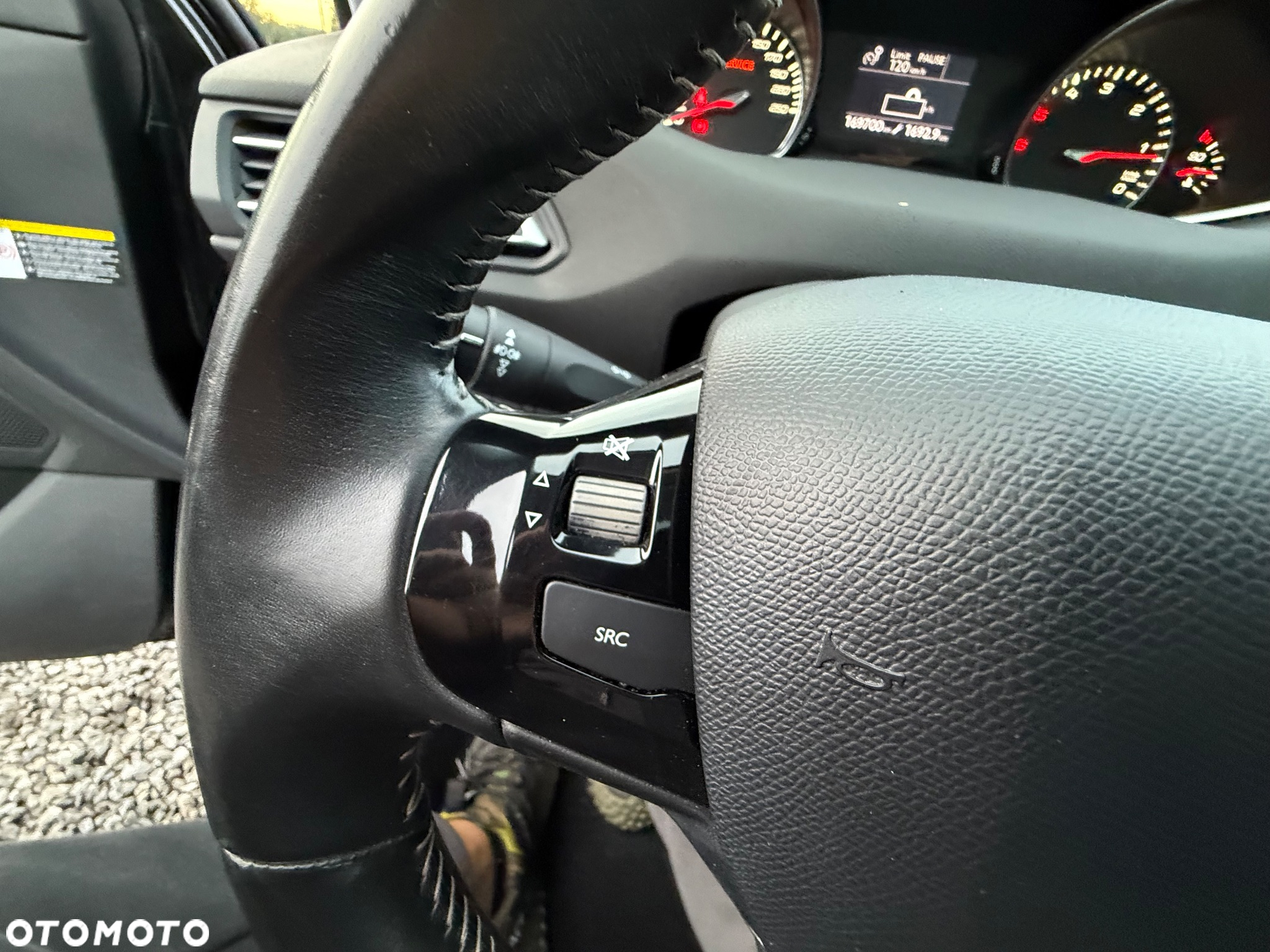 Peugeot 308 1.6 BlueHDi Allure S&S - 24