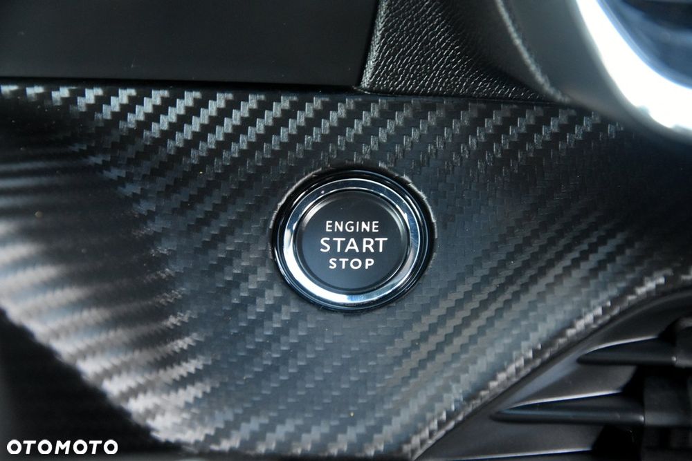 Peugeot 2008 PureTech 130 EAT8 GT - 33