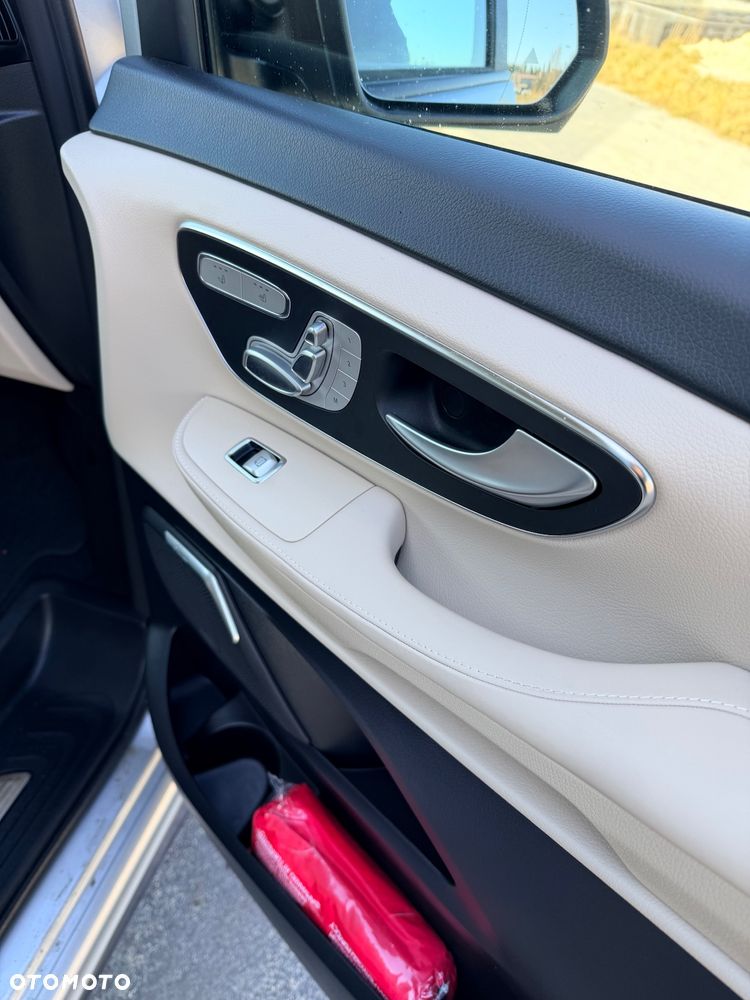 Mercedes-Benz Klasa V - 15