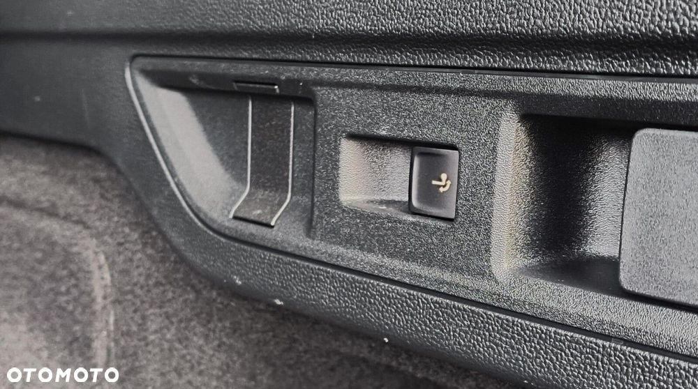 Volkswagen Passat - 28