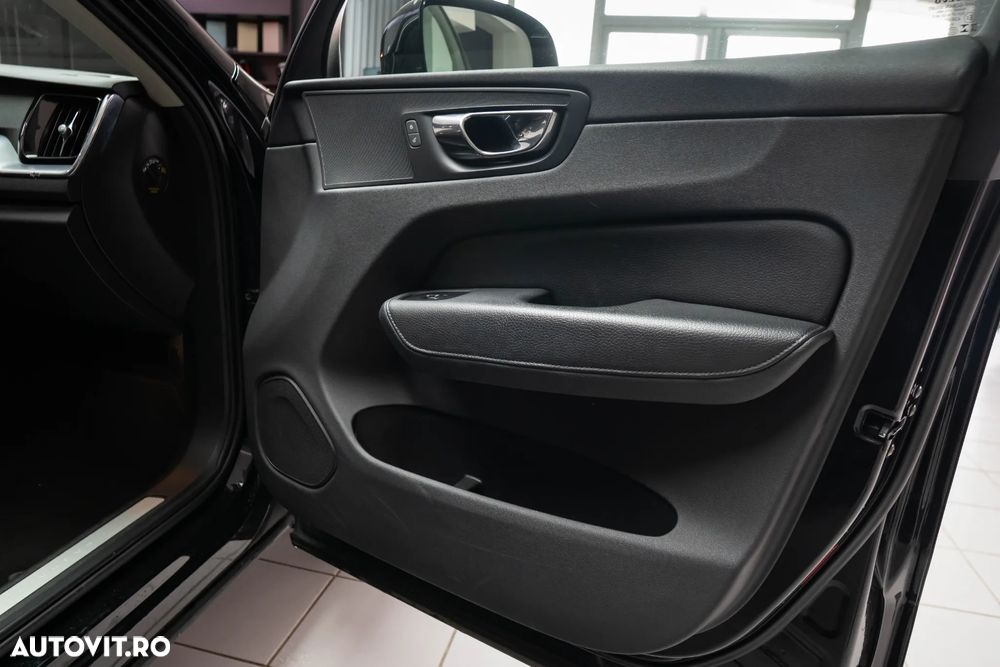 Volvo XC 60 T5 Geartronic Momentum Pro - 11