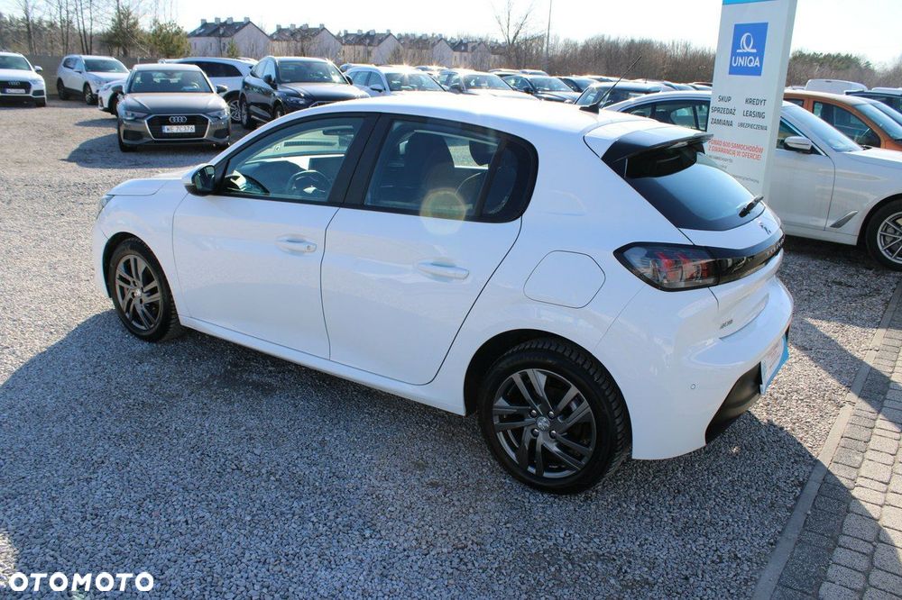 Peugeot 208 - 9