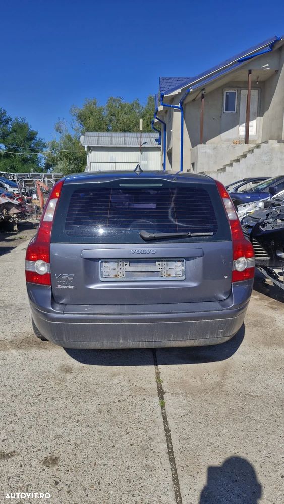 Dezmembram Volvo V50 an 2007 motor 1.6 Diesel Euro 4 - 8