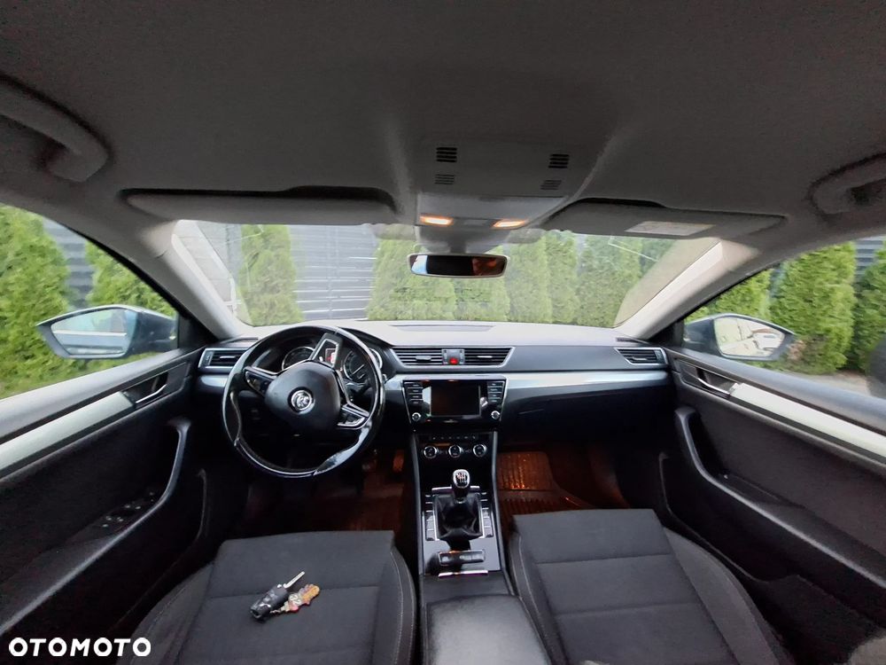 Skoda Superb 2.0 TDI Ambition - 1