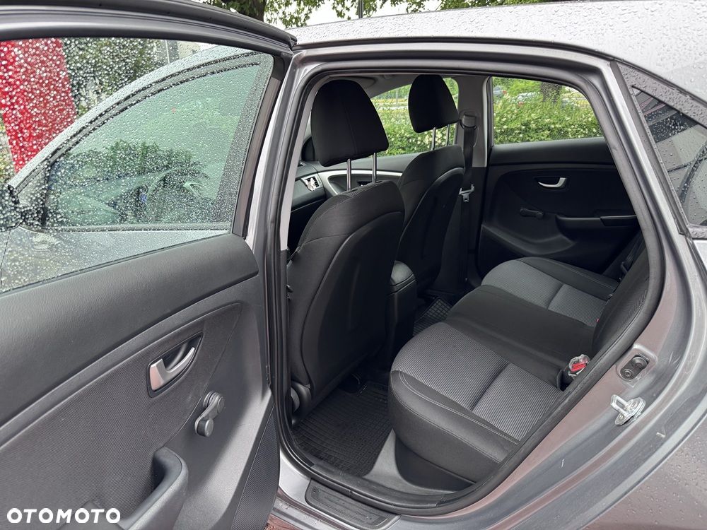 Hyundai i30 1.4 Classic + - 16