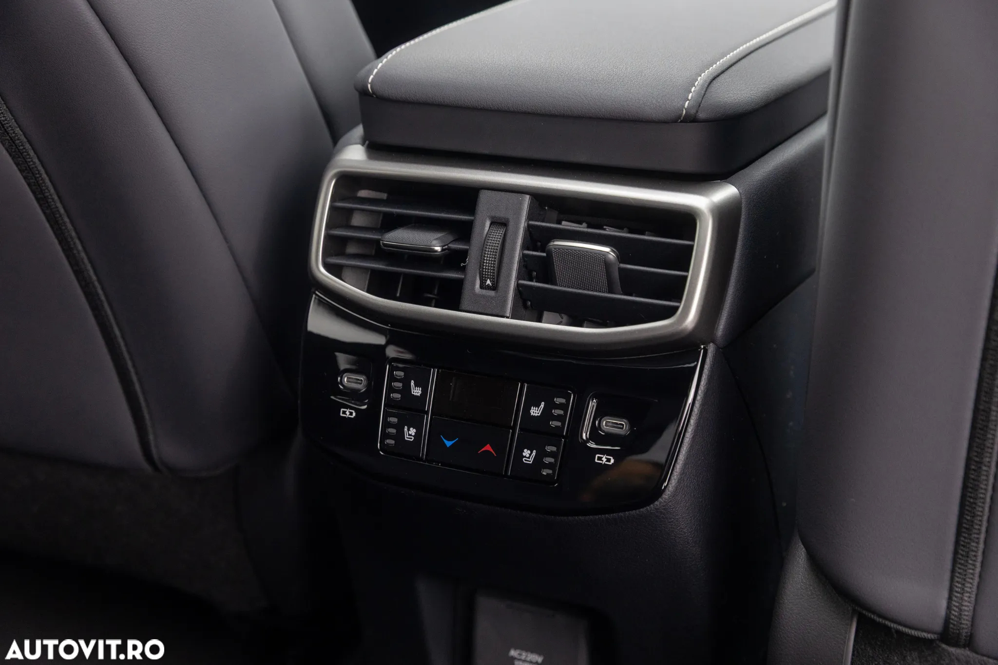 Lexus Seria RX - 15