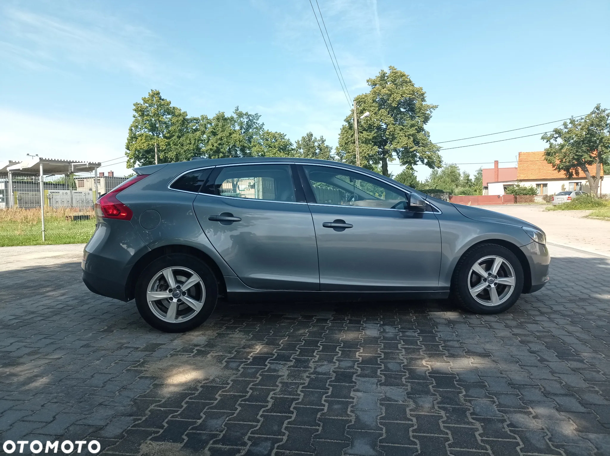 Volvo V40 D2 Drive-E Momentum - 5