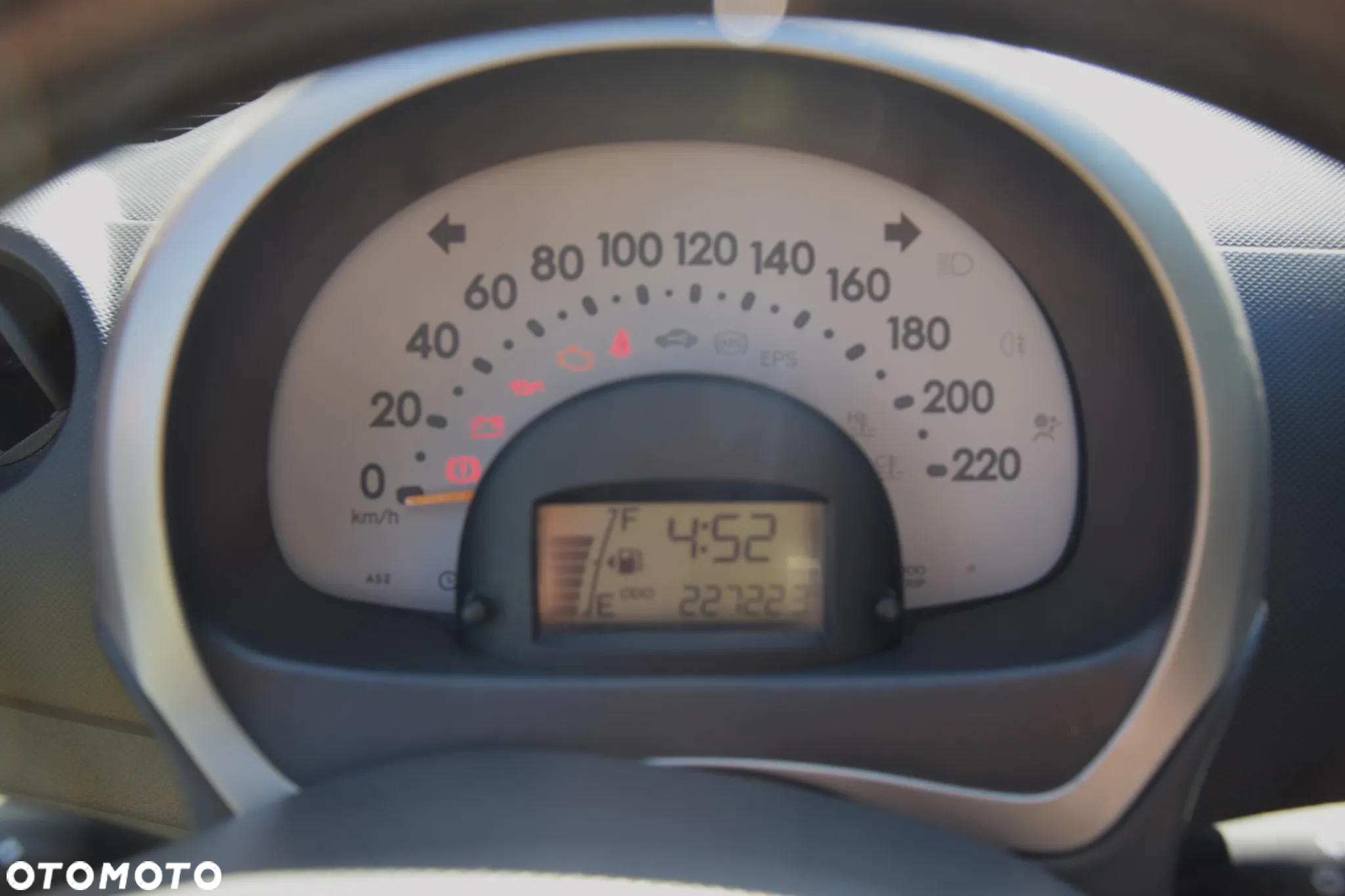Daihatsu Sirion 1.0 - 17