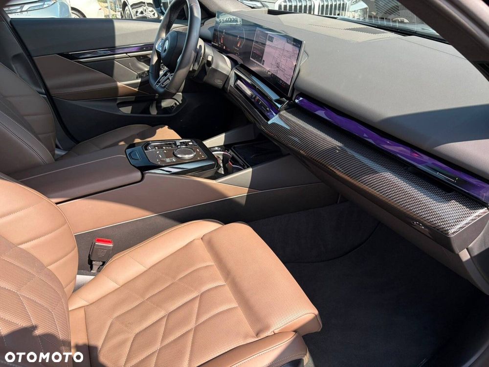 BMW Seria 5 520d xDrive mHEV M Sport - 14