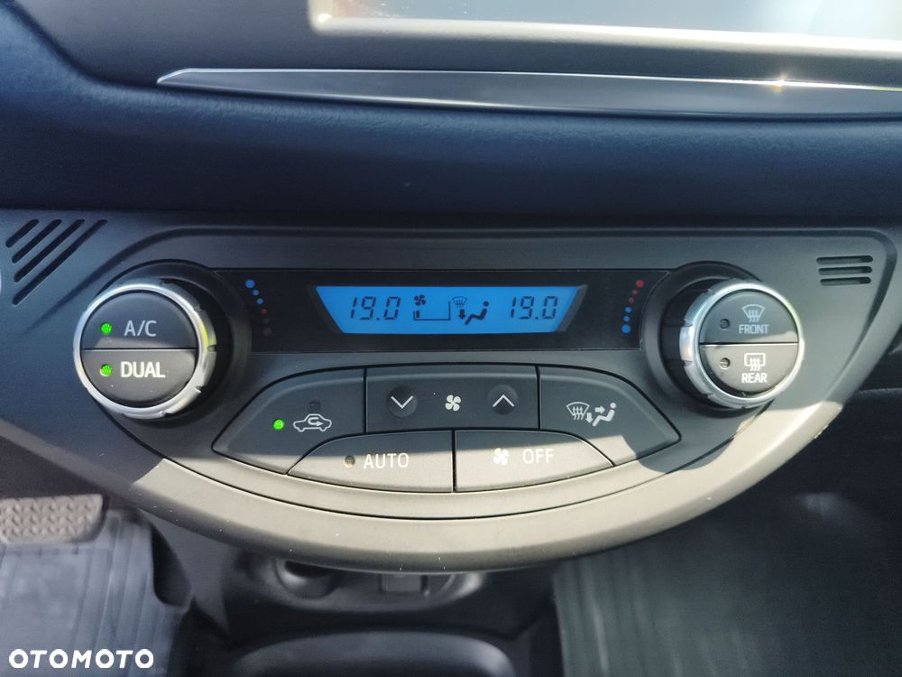 Toyota Yaris - 25