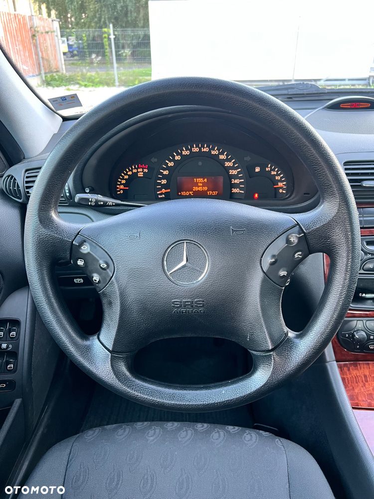 Mercedes-Benz Klasa C 180 Kompressor Classic - 14