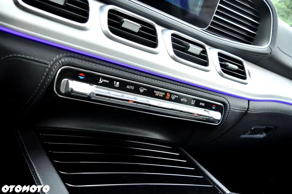 Mercedes-Benz GLE 300 d 4Matic 9G-TRONIC AMG Line - 32