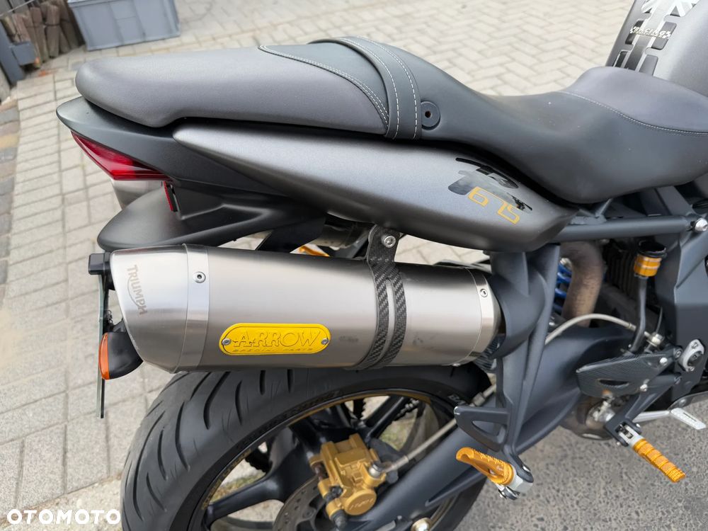 Triumph Street Triple - 30