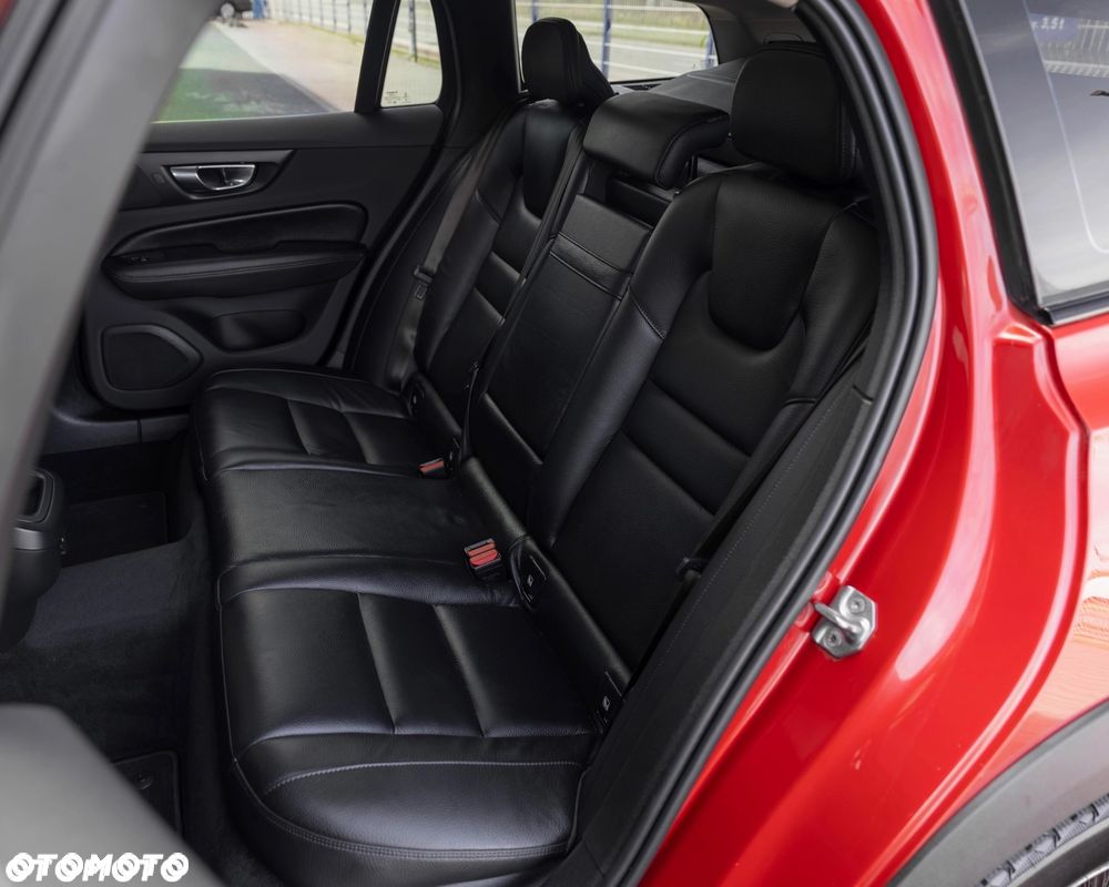 Volvo V60 Cross Country T5 AWD Geartronic Pro - 16
