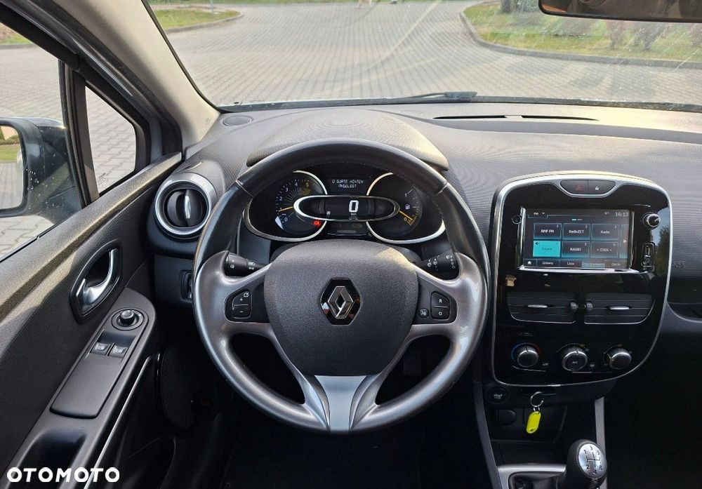 Renault Clio - 26