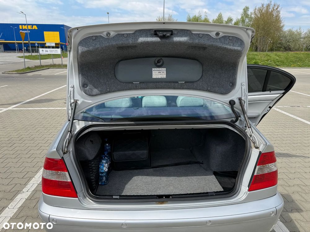 BMW Seria 3 - 16
