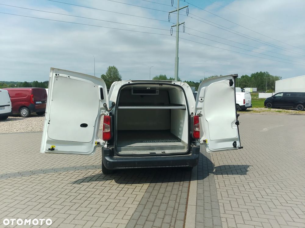 Toyota Proace L2 Partner Berlingo Combo Doblo L2 Izoterma Chłodnia Salon PL półka Inox 3 osoby