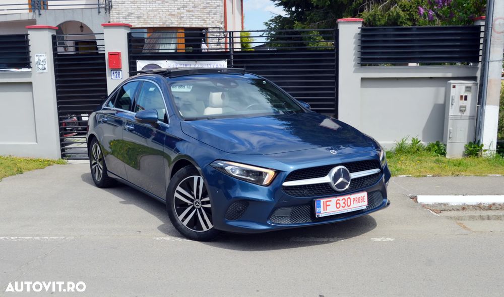 Mercedes-Benz A 180 Sedan 7G-DCT Lim. Special Edition - 38