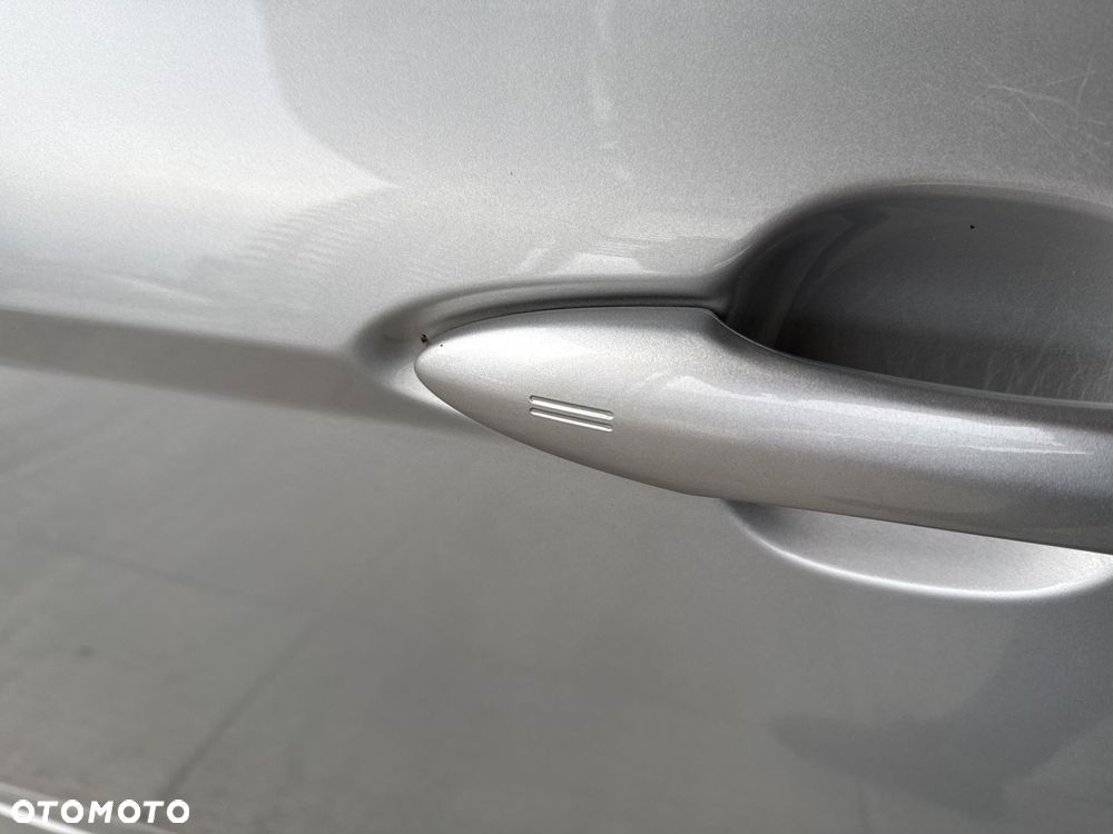 Toyota Camry 2.5 Hybrid Executive CVT - 27