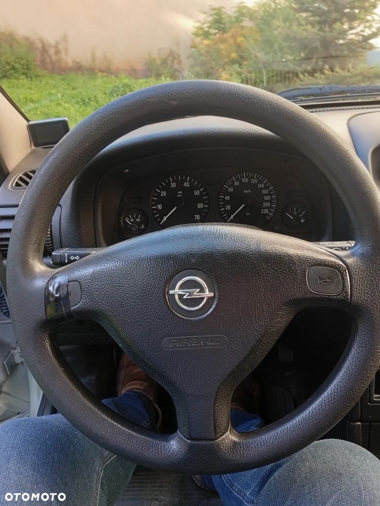 Opel Astra - 10