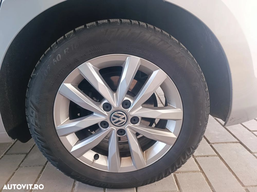 Volkswagen Touran 2.0 TDI SCR DSG Comfortline - 28