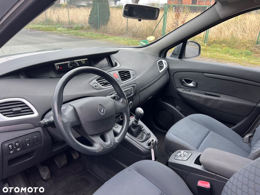 Renault Scenic 1.5 dCi Authentique - 9