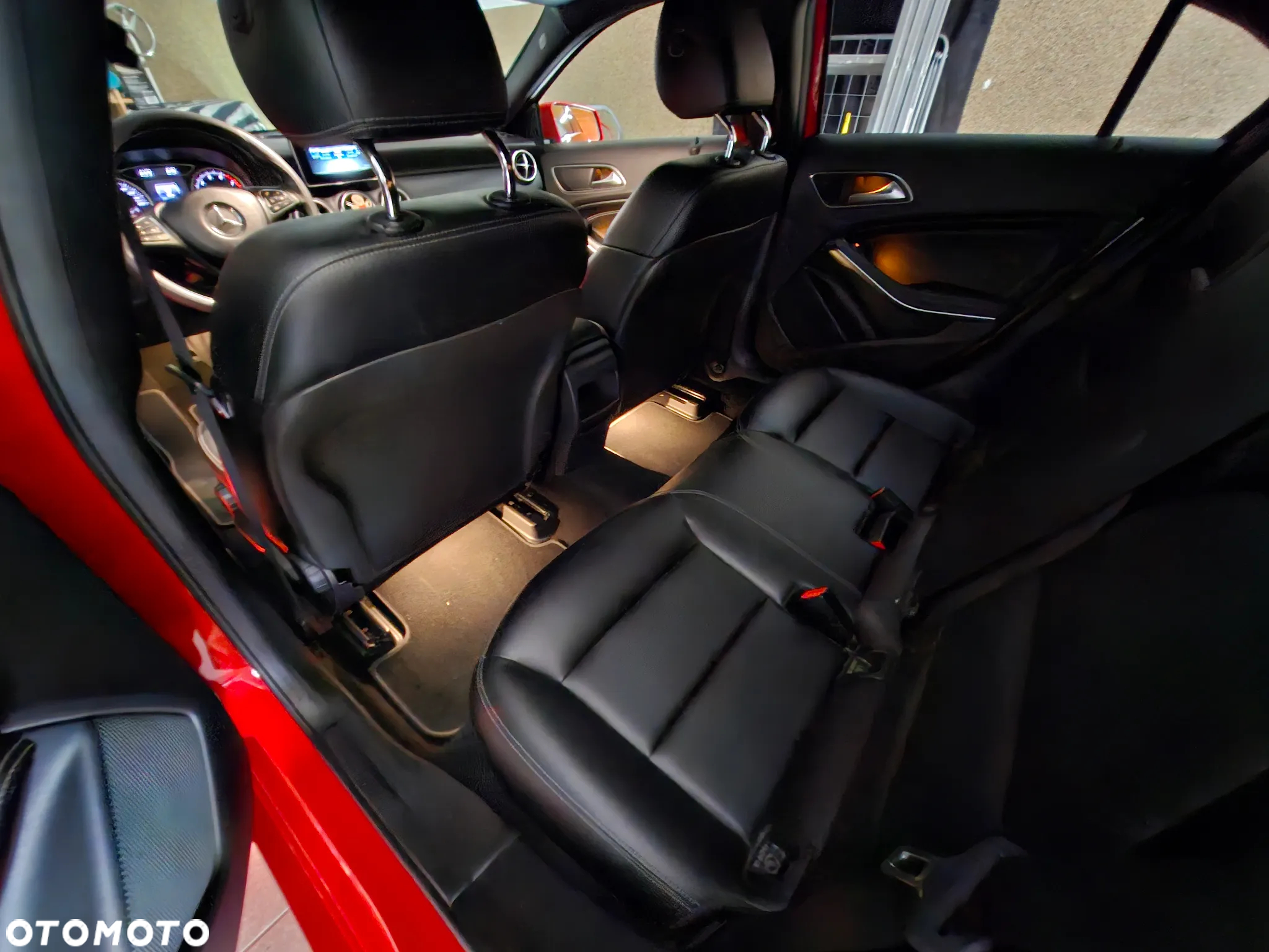 Mercedes-Benz Klasa A 180 7G-DCT - 9