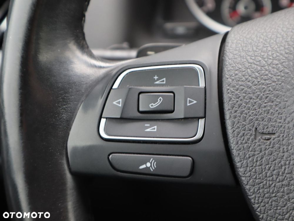 Volkswagen Tiguan - 16