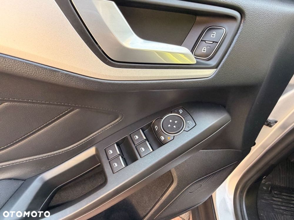 Ford Focus - 23