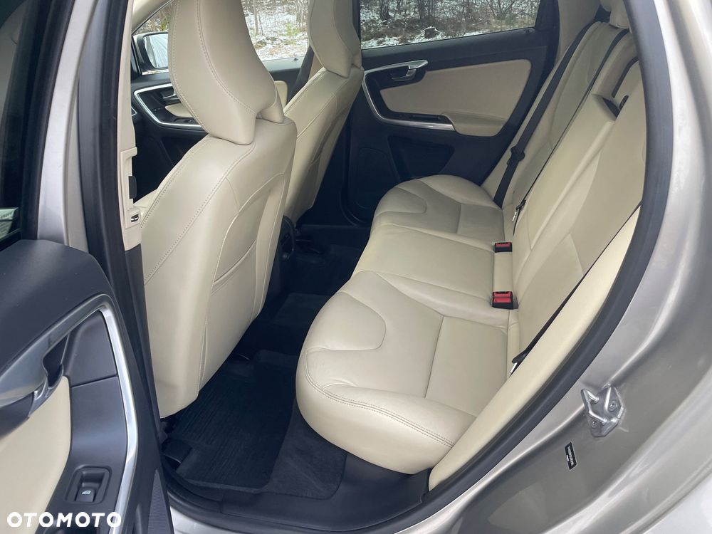 Volvo XC 60 T6 AWD Kinetic - 14